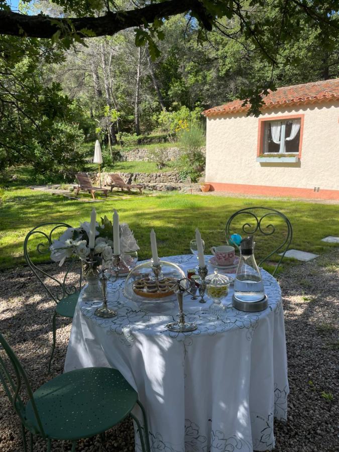 Hameau De Prebarjaud *